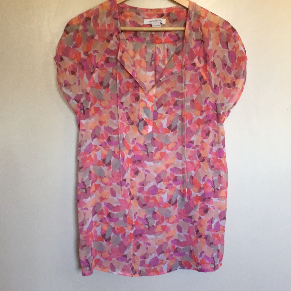 Feminine Liz Claiborne blouse - size L.
